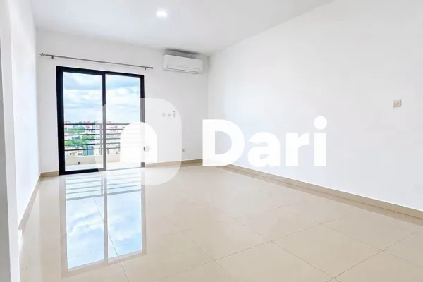 Appartement 3 pièces à Angré, 315 000 F