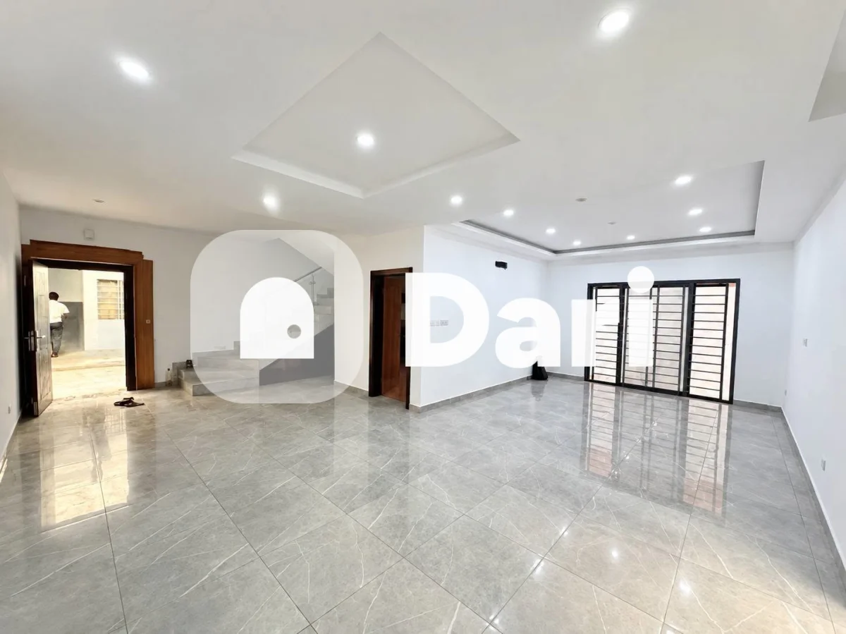 Villa duplex 4 pièces à louer à Angré Nouveau CHU