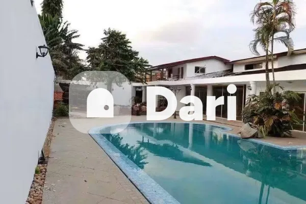 Villa duplex 10 pièces avec piscine à Riviera 3