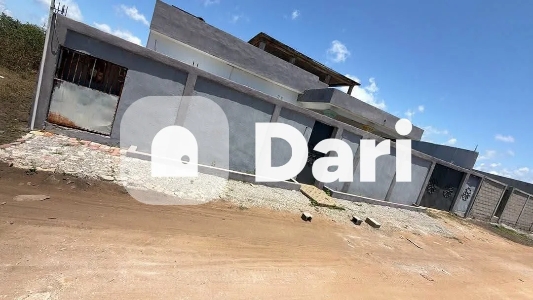 Villa 4 pièces + 1 indépendante à louer à Grand Bassam