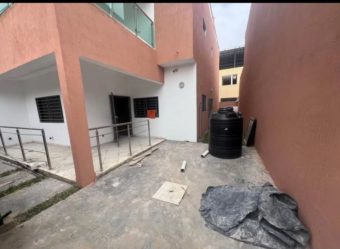 Triplex 6 pièces à louer à Bingerville Anyama