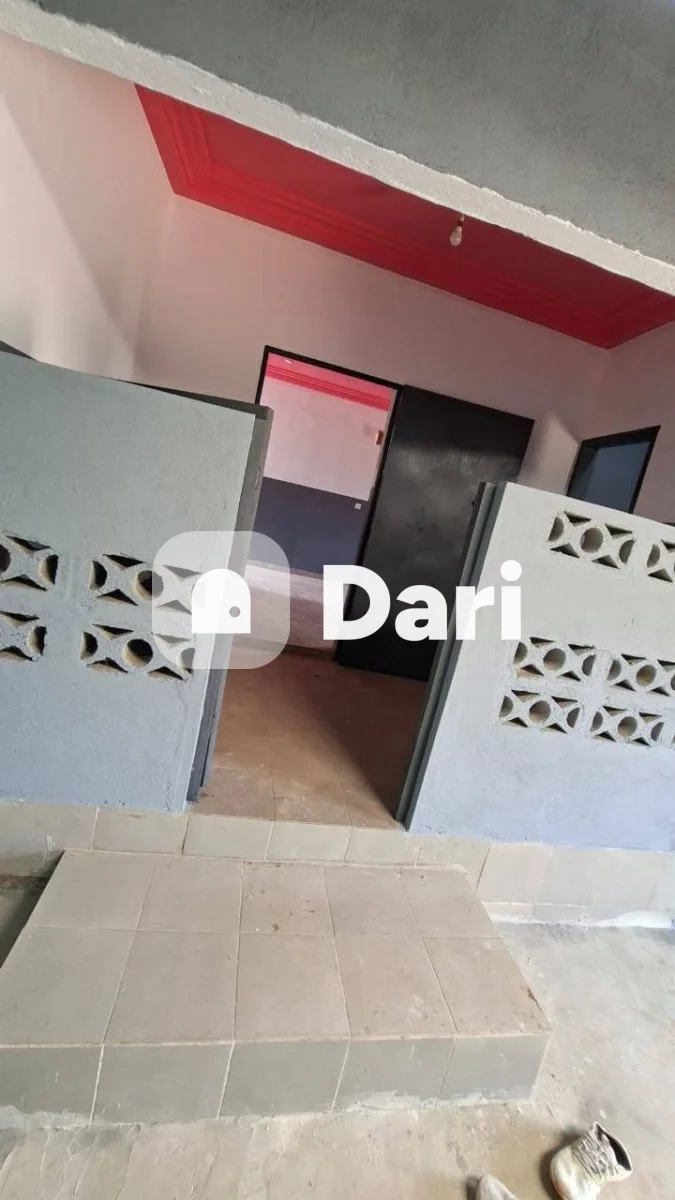Maison basse 3 pièces à louer à Adjamé, Bingerville