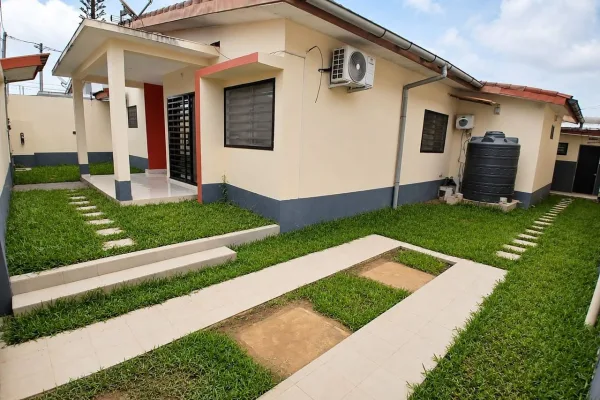 Villa 5 pièces climatisée à Bingerville Cité Henry Bilé