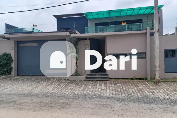Duplex 10 pièces avec piscine à Faya Cité Prestige