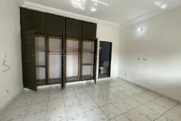 Appartement 3 pièces à Cocody Riviera Palmeraie