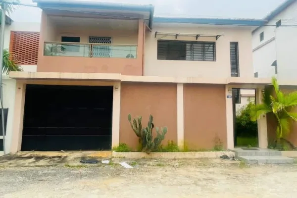 Duplex 7 pièces à louer à Bassam Cité Akissi Delta