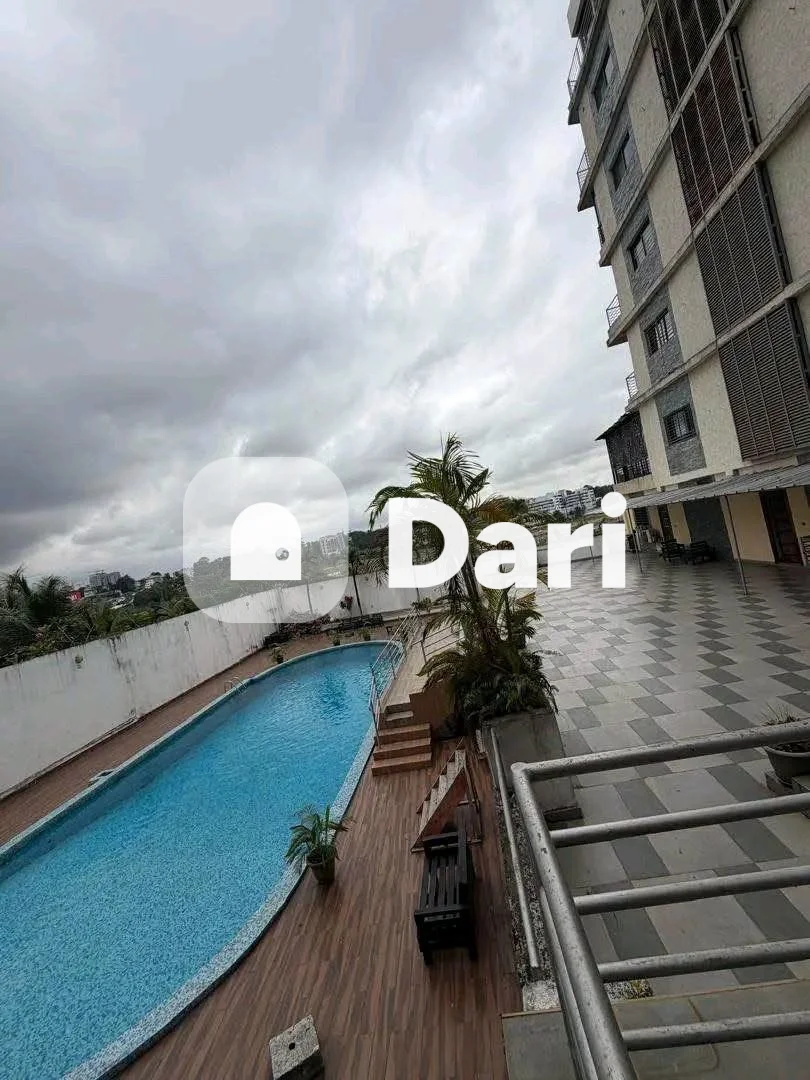 Appartement 5 pièces avec piscine au Plateau