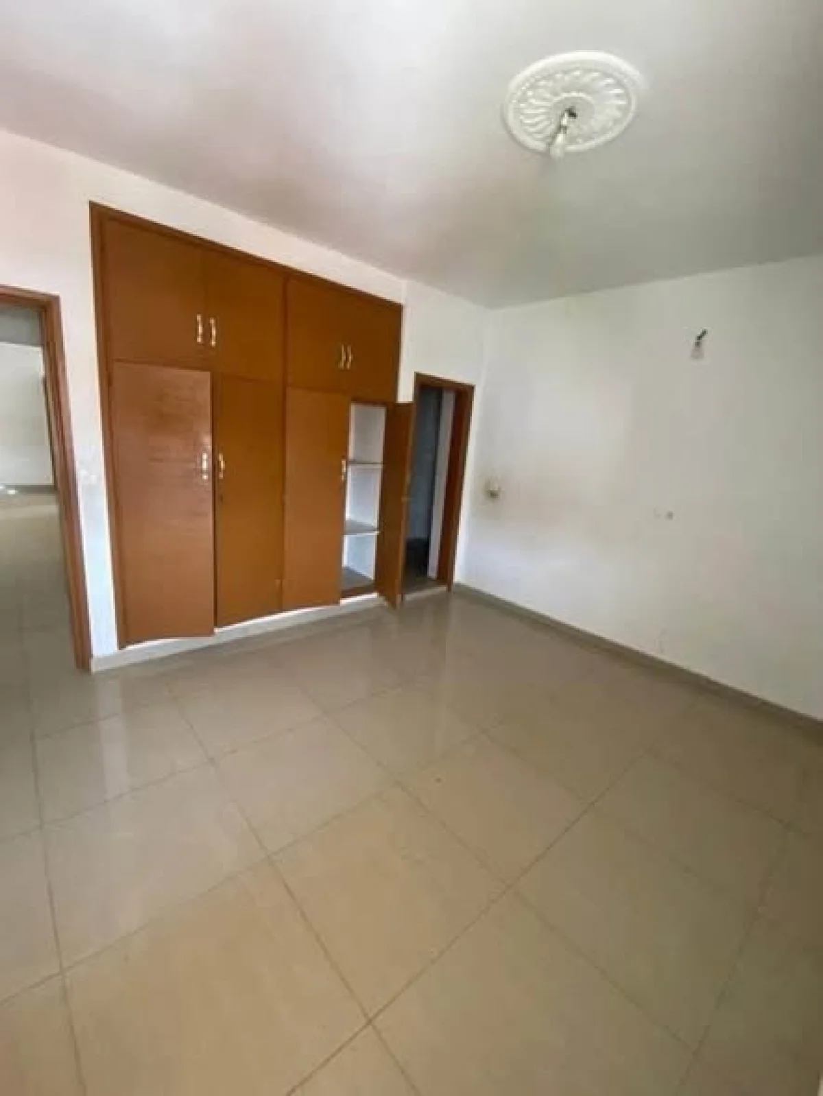 Appartement 3 pièces à Cocody Angré 9ème tranche