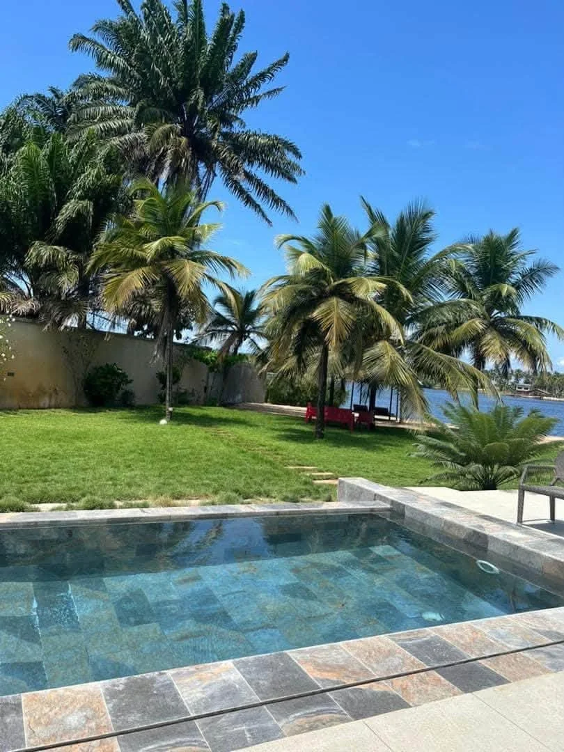 Villa 4 pièces avec piscine à Assinie