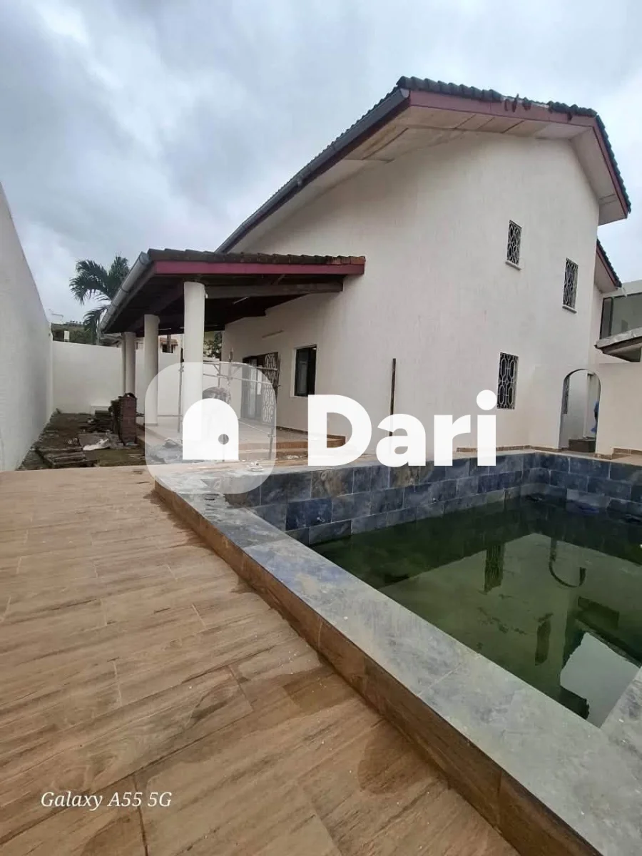 Villa duplex 6 pièces avec piscine à Cocody Angré