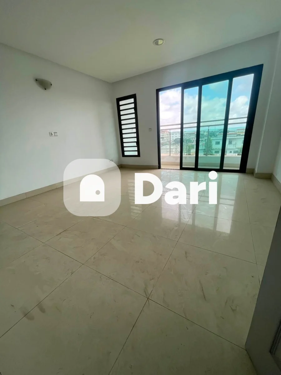 Appartement 4 pièces bon standing à Cocody Riviera Faya