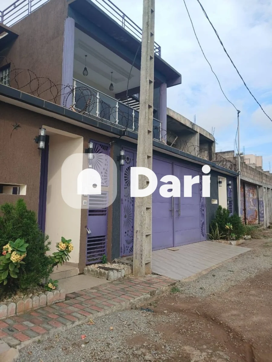 Duplex 6 pièces avec piscine à Bingerville