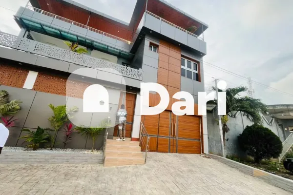 Duplex 6 pièces avec piscine à Riviera Faya