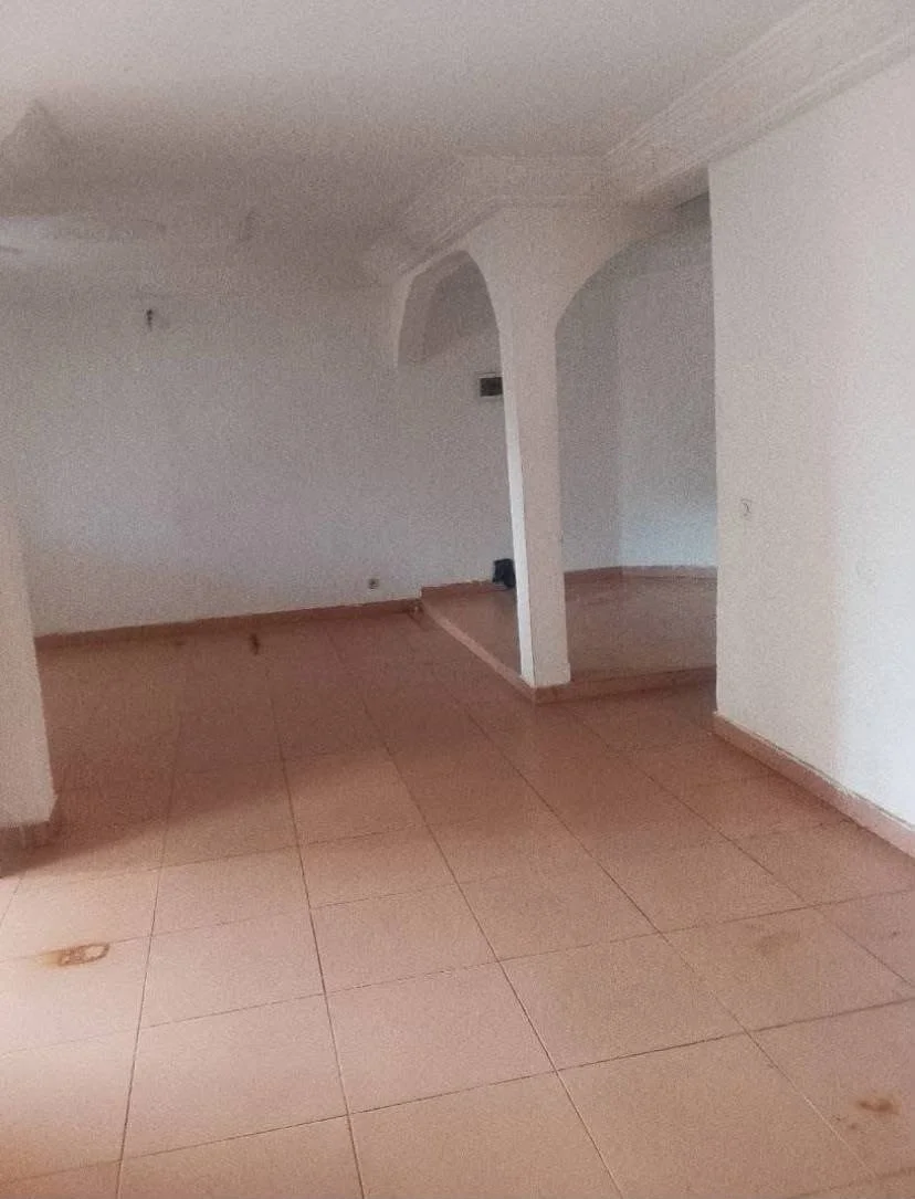 Villa duplex 6 pièces avec garage à Riviera Bonoumin