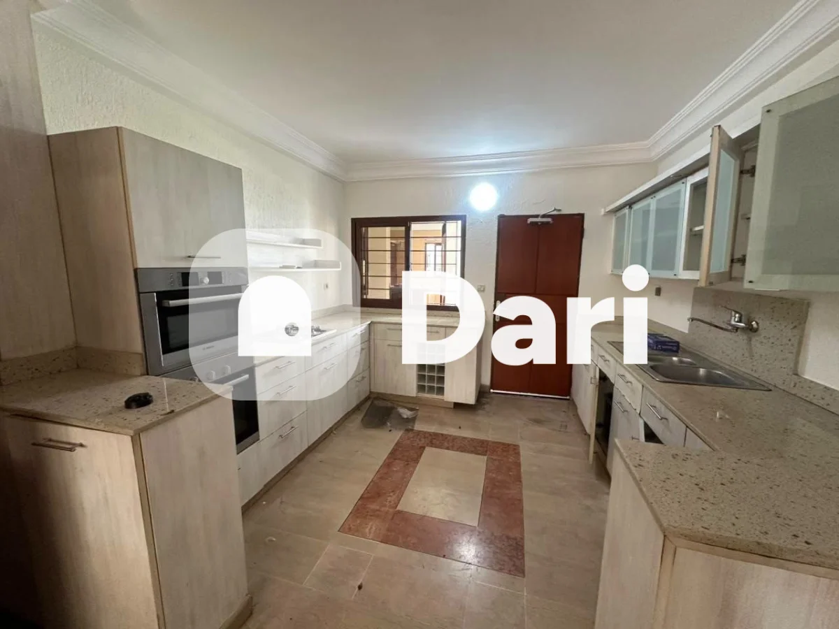 Villa 5 chambres avec piscine et jardin à Riviera M'Badon