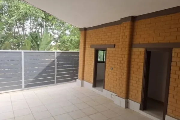 Villa duplex 4 pièces à Cocody Riviera 4