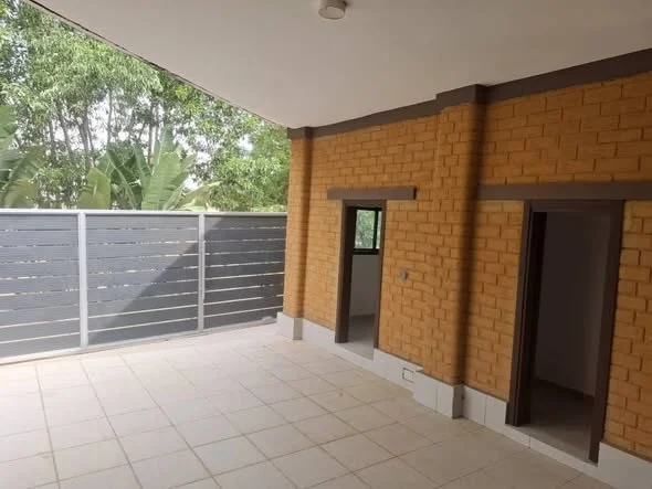 Villa duplex 4 pièces à Cocody Riviera 4