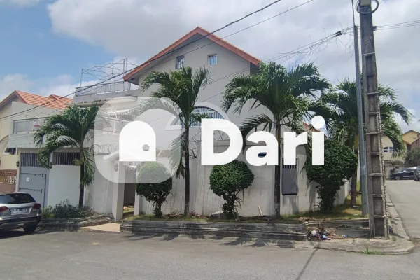 Villa 7 pièces duplex à Angré 8e tranche