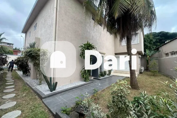 Villa duplex 7 pièces à la Riviera 3 Cité, Sideci