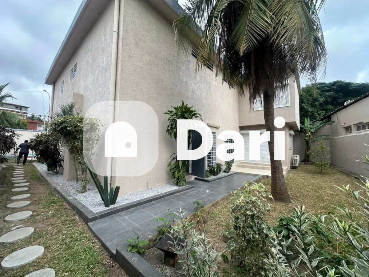 Villa duplex 7 pièces à la Riviera 3 Cité, Sideci
