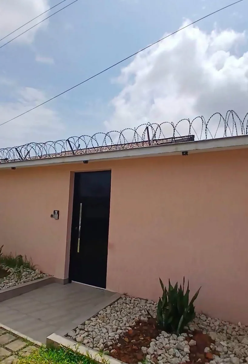 Villa 5 pièces à Angré 8ème tranche, Cité Djibi 1