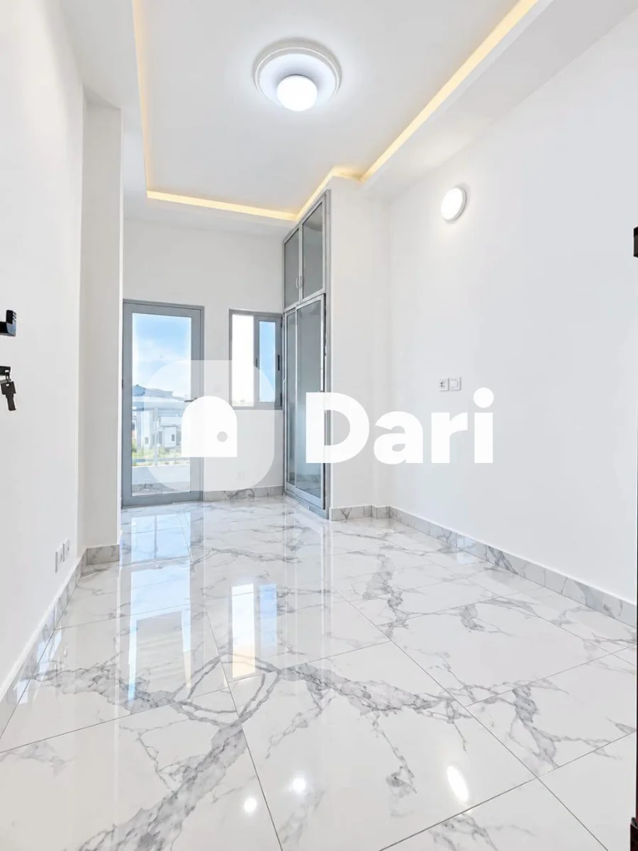 Studio neuf avec balcon et parking à Angré nouveau CHU