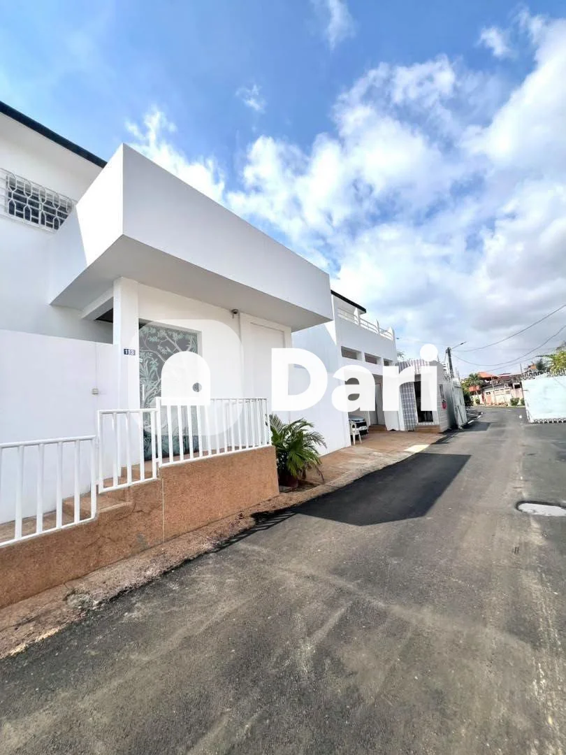 Villa duplex 8 pièces avec piscine et jacuzzi à Riviera 3