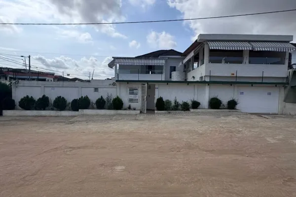 Villa 7 pièces en location à Riviera Faya