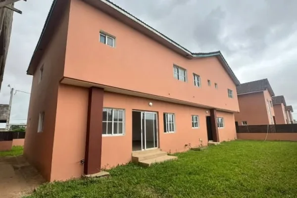 Villa duplex 7 pièces à louer à Angré