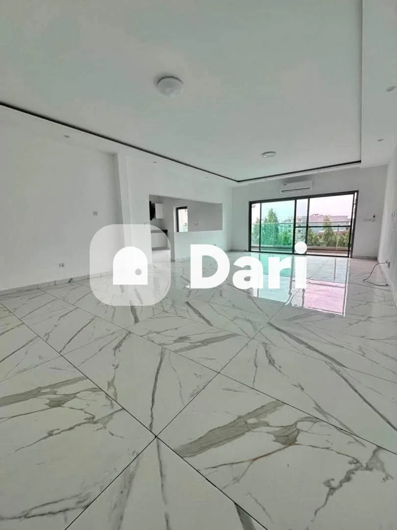 Appartement F4 de standing à Cocody Riviera 4