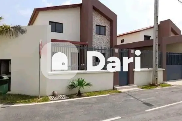 Villa duplex 5 pièces avec piscine privée à Riviera Faya