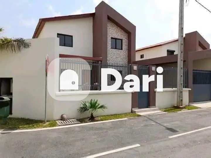 Villa duplex 5 pièces avec piscine privée à Riviera Faya