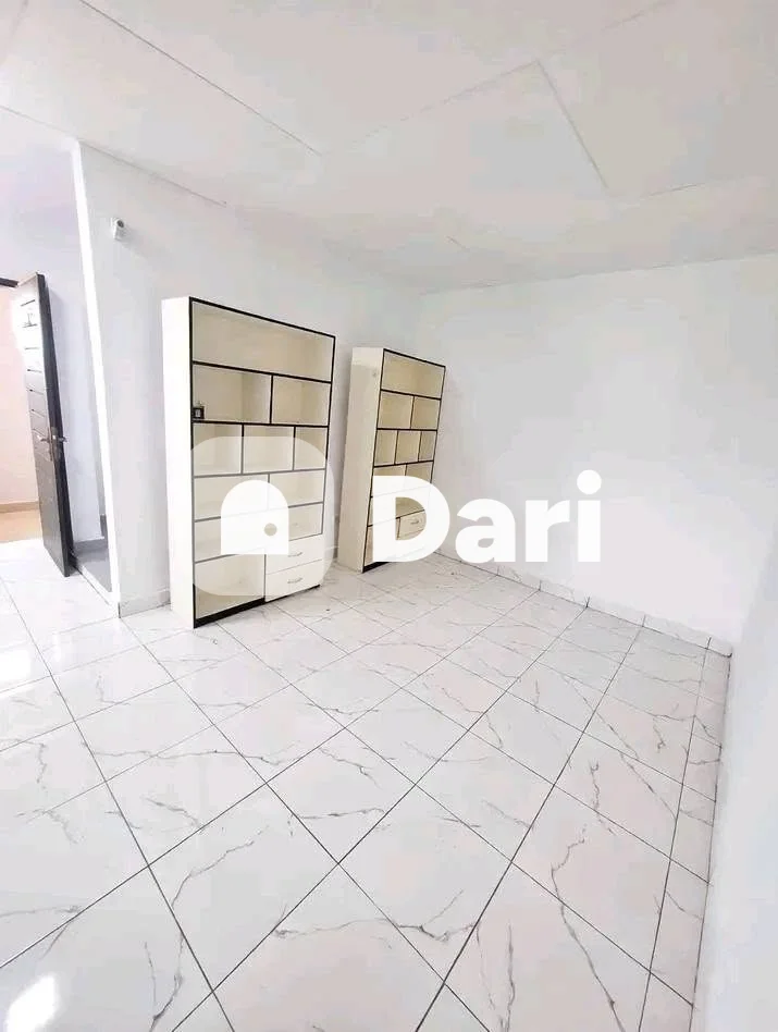 Studio meublé au 2e étage à Bingerville