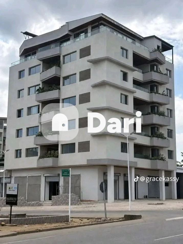 Appartement 4 pièces neuf haut standing à Cocody Riviera