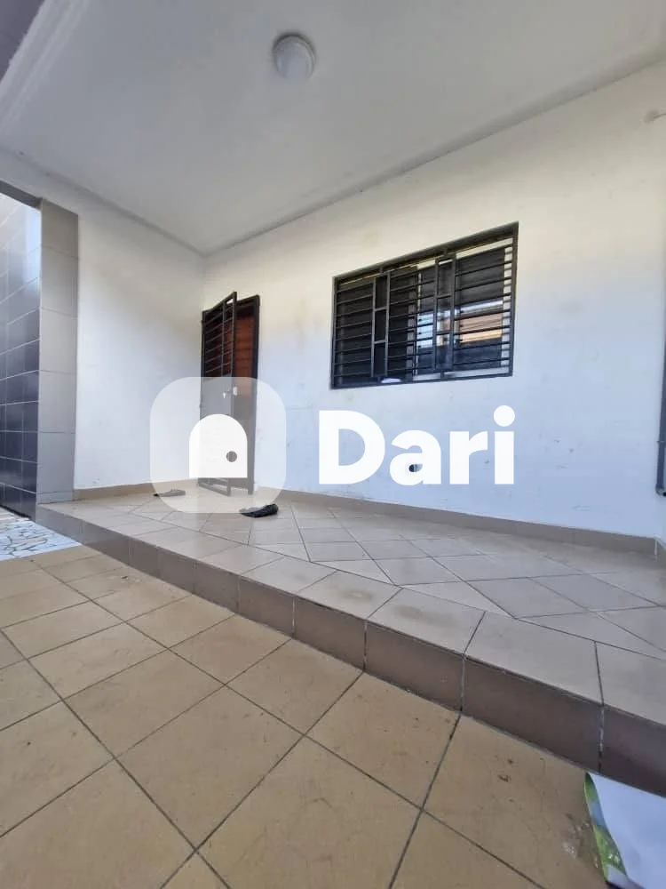 Appartement 3 pièces au rez-de-chaussée à Riviera Faya Centre