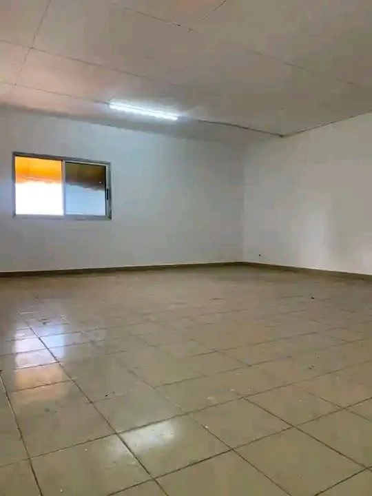 Appartement 4 pièces meublé à Cocody Riviera