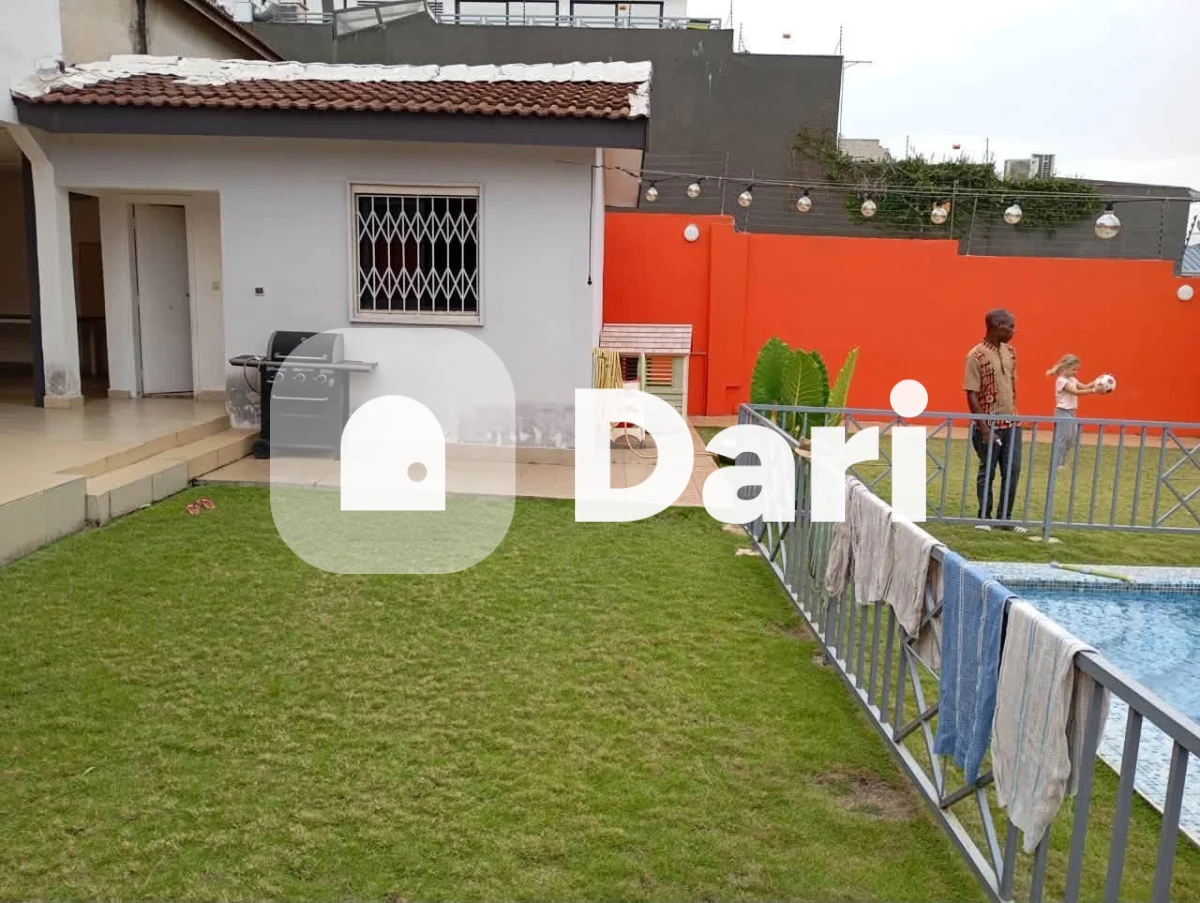 Villa duplex 4 chambres autonomes à Riviera 4 Synacaci