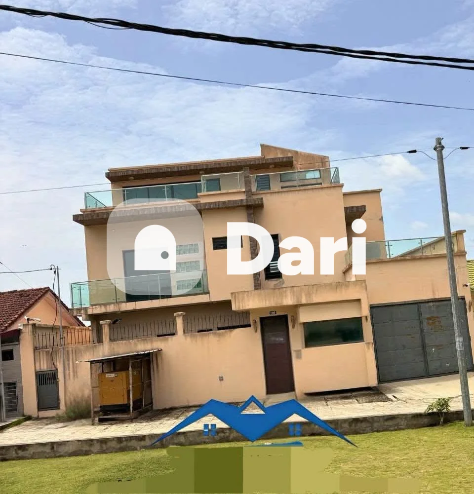 Villa triplex 8 pièces ultra-moderne à Feh-kessé