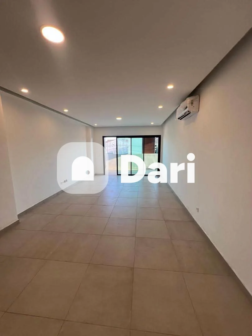 Appartement 4 pièces haut standing à Cocody 8e Tranche
