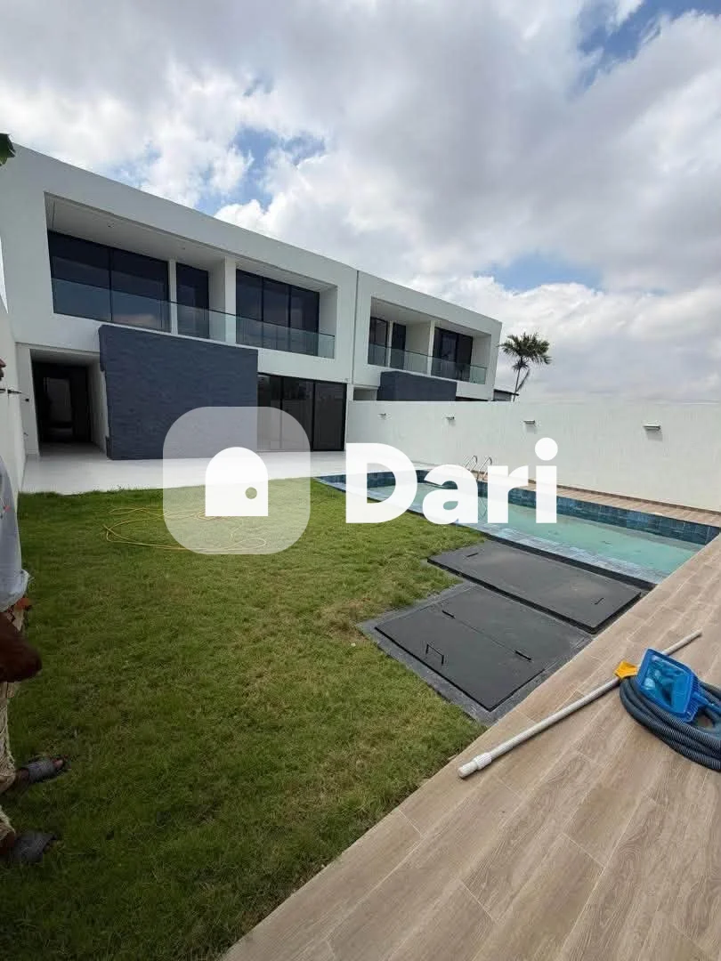 Villa duplex 6 pièces avec piscine à Angré 8e tranche — photo 1