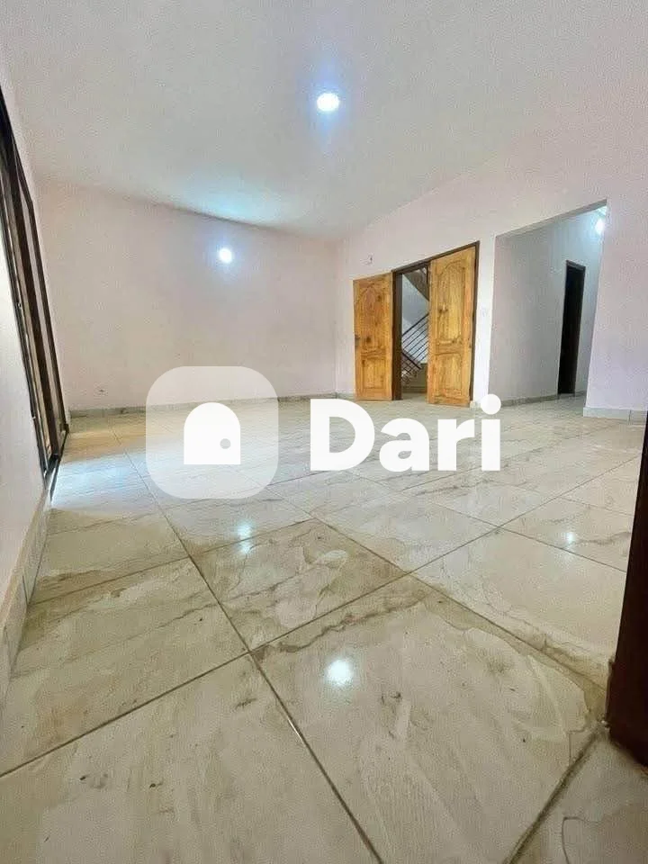 Appartement 4 pièces au 1er étage avec balcon à Plateau — photo 2