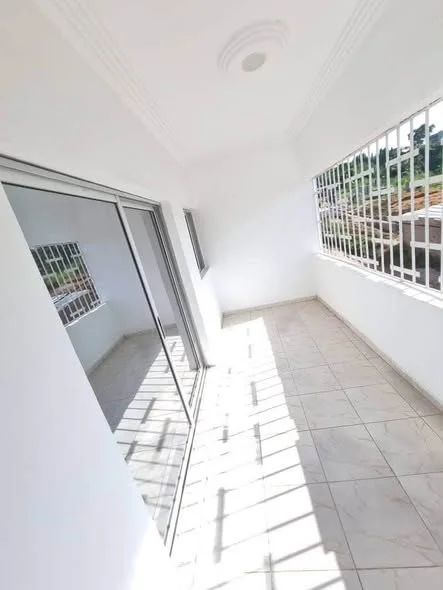 Appartement 3 pièces à Bingerville Akandje 2