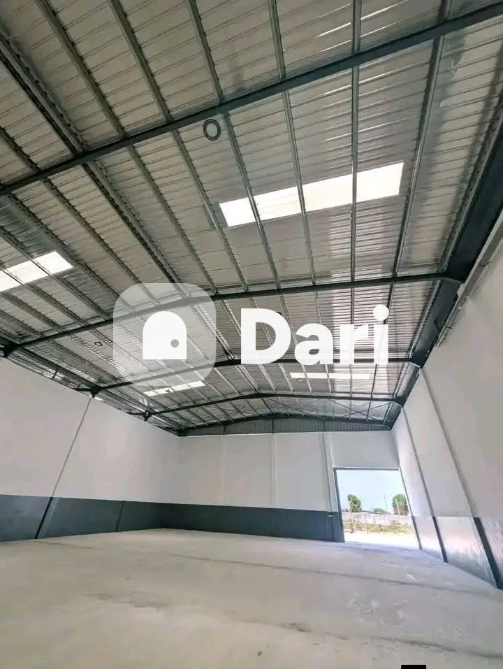 Entrepôt 400 m² à louer à Faya — photo 3