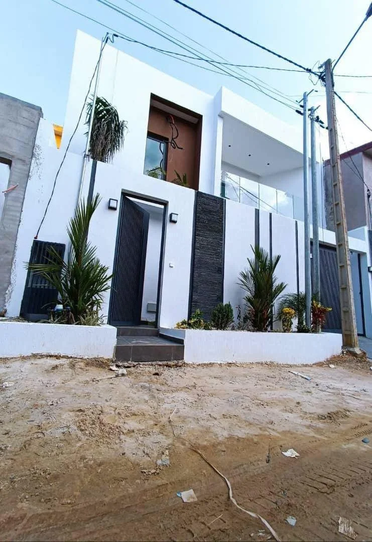 Duplex 4 pièces à Promogim, Bingerville