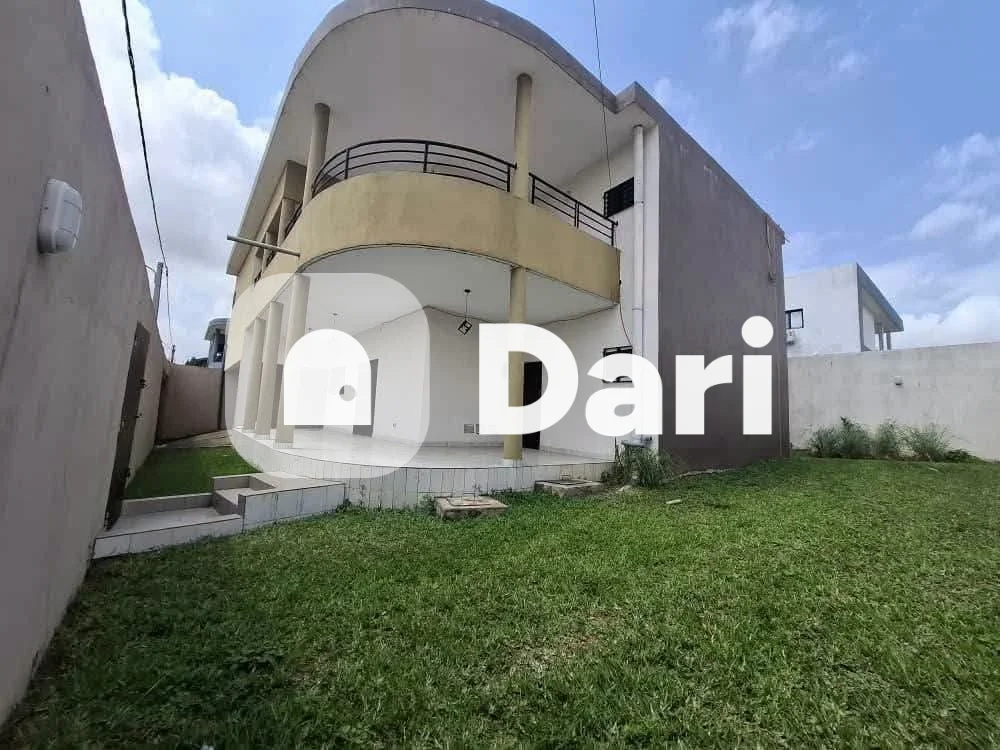 Villa duplex 7 pièces avec jardin à Cocody Angré Château — photo 1