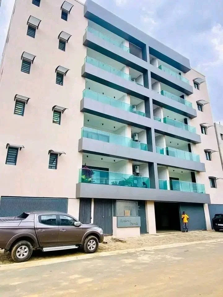 Appartement 3 pièces à Angré avec ascenseur et parking
