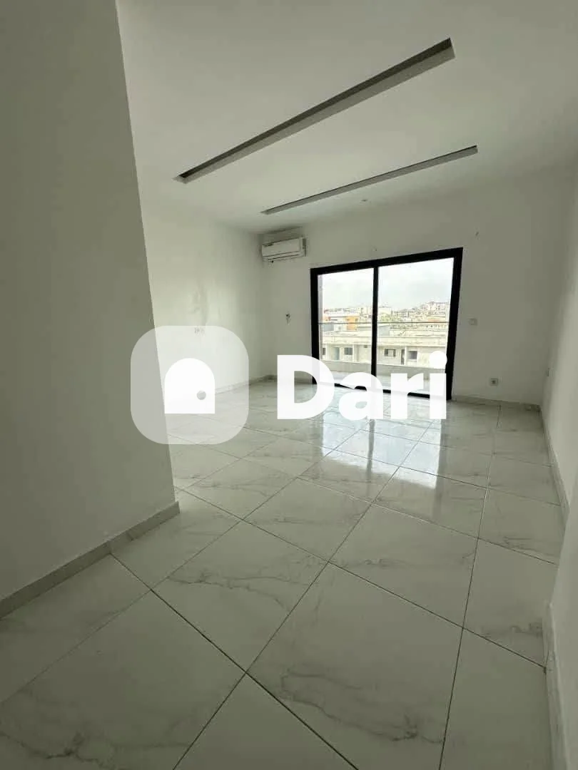 Appartement 4 pièces à Angré CHU, ascenseur et parking — photo 3