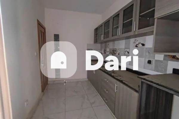 Appartement 3 pièces à Riviera 2, très bon standing