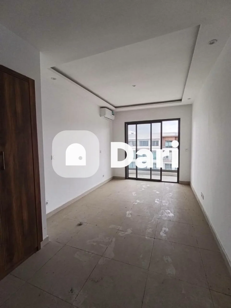 Appartement 4 pièces haut standing aux Deux-Plateaux Adjin — photo 2