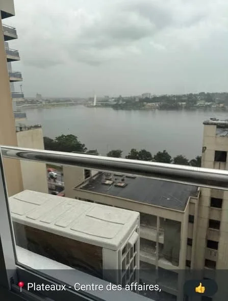 Appartement 3 pièces au Plateau, vue sur la lagune